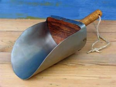 Country Lore: Make this Multipurpose Grain Scoop Image